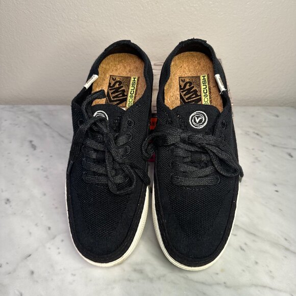 Vans Circle Vee Shoes in Black & Marshmallow - Picture 4 of 7